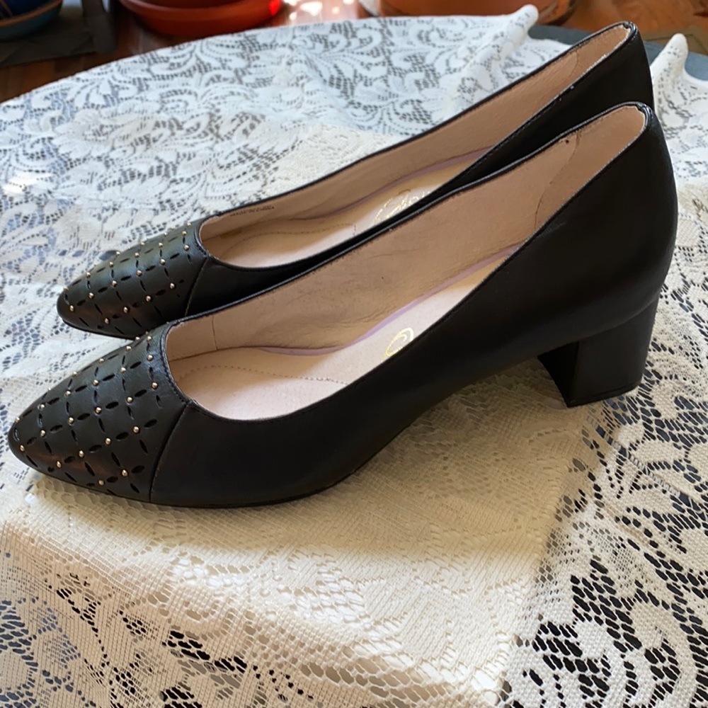 🥾2 for $50 🥾Sudini Bethany pump Black NWOT